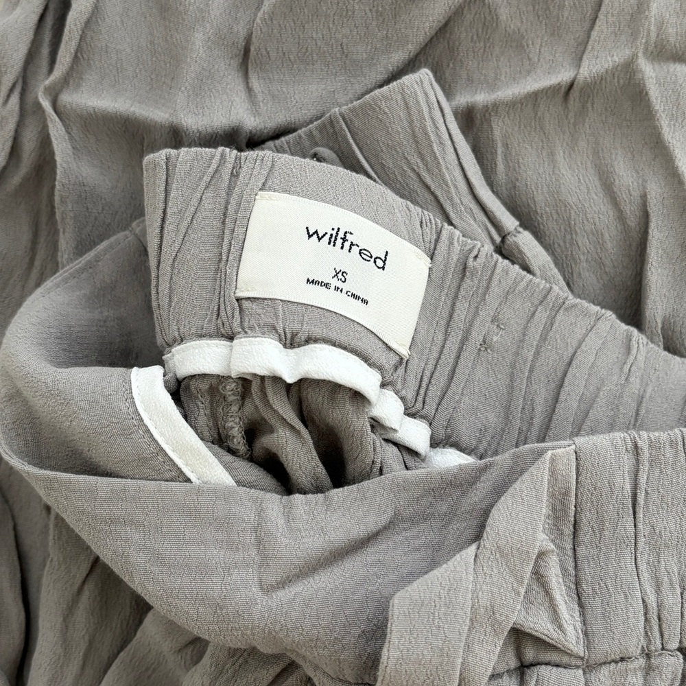 Aritzia Wilfred grey pants